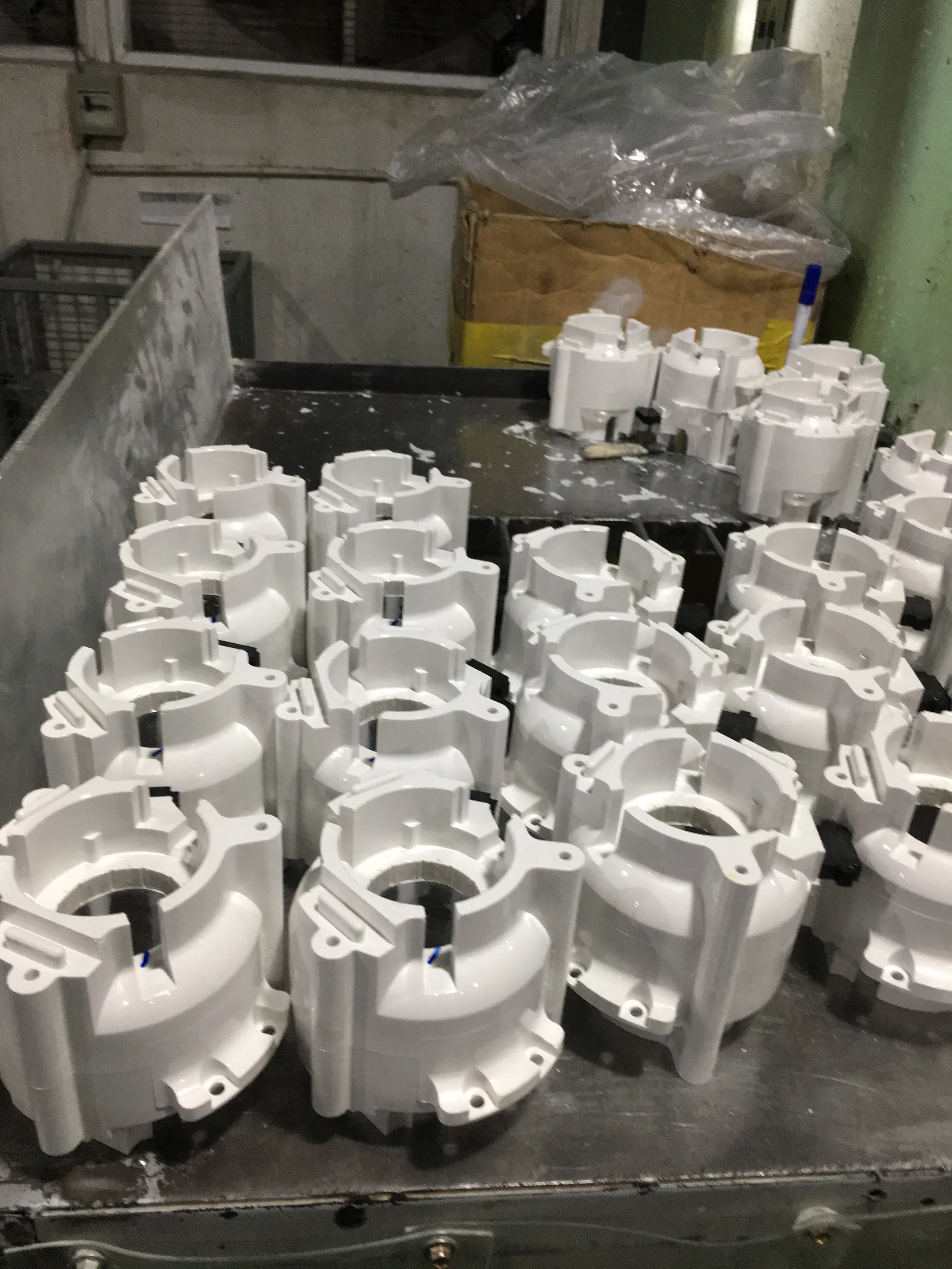 BMC molded component from thermoset material